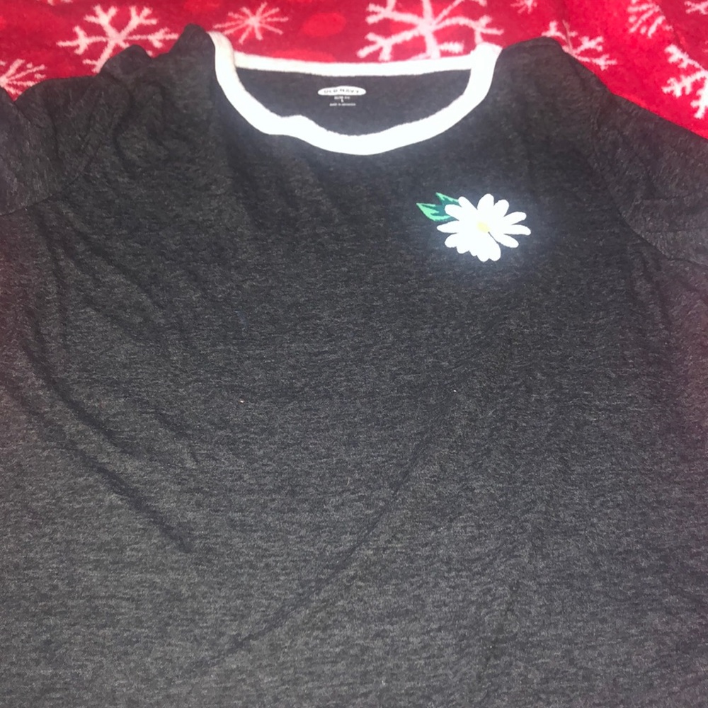 Old navy t shirt